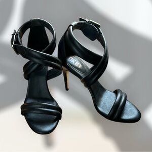 EUC DKNY Candra Black Leather Heels. Size 8.5